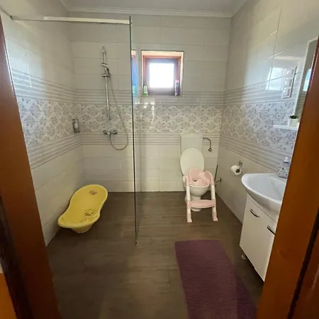 Kovacs Tanya - Falusi Szallashely * Kunmadaras