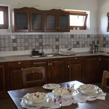 Kovacs Tanya - Falusi Szallashely Kunmadaras