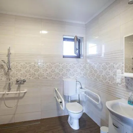 Kovacs Tanya - Falusi Szallashely Çiftlik konaklama